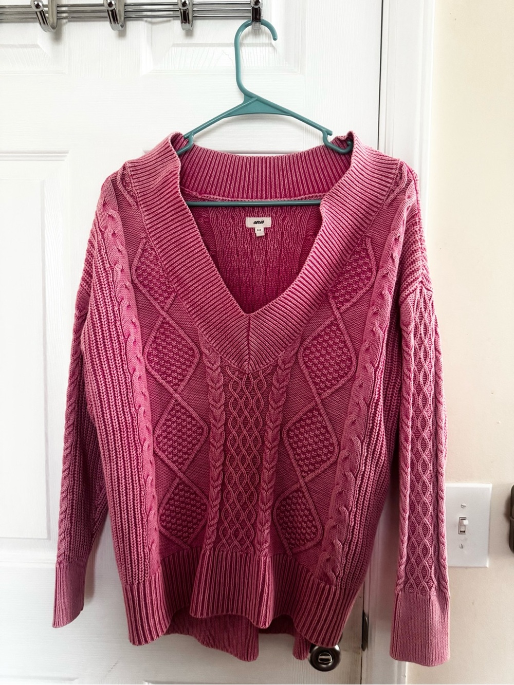 aerie Cable-Knit V-Neck Sweater - Rose